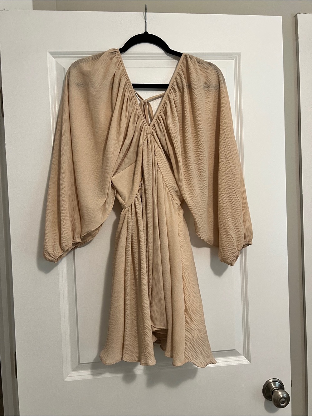 Beige Plisse V-Neck Mini Dress with Balloon Sleeves